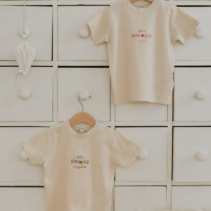 Annonce grossesse avec des t-shirts pour votre premier enfant par lespetitspois